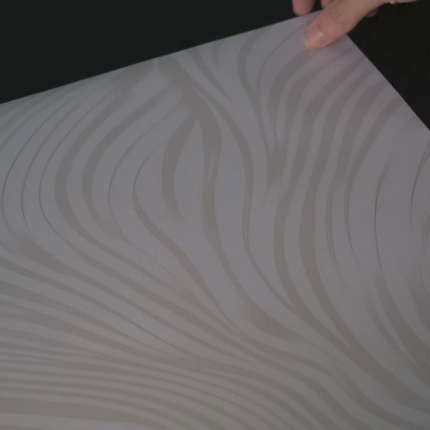 Load video: Marguerite Wallpaper